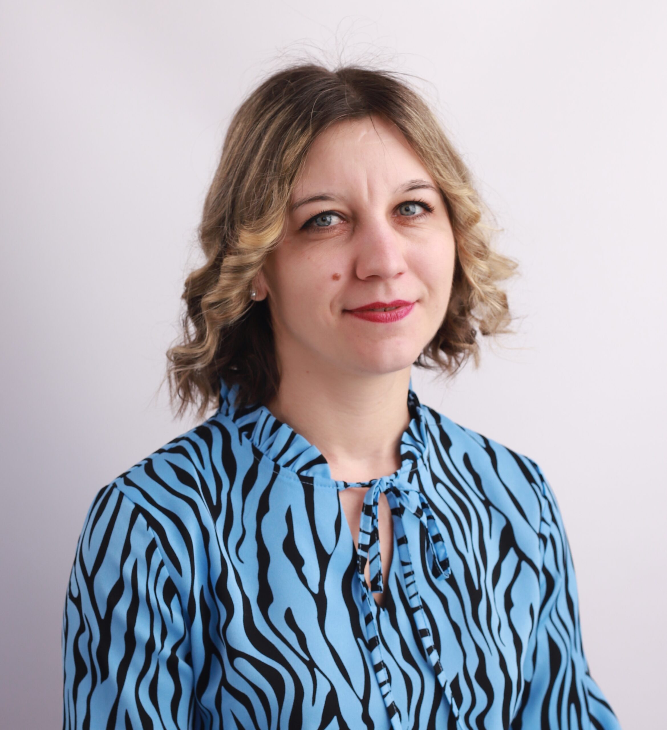 <p>Гурьянова Наталья Викторовна<br />Воспитатель дошкольного образования.Образование среднее специальное. Первая квалификационная категория.</p>