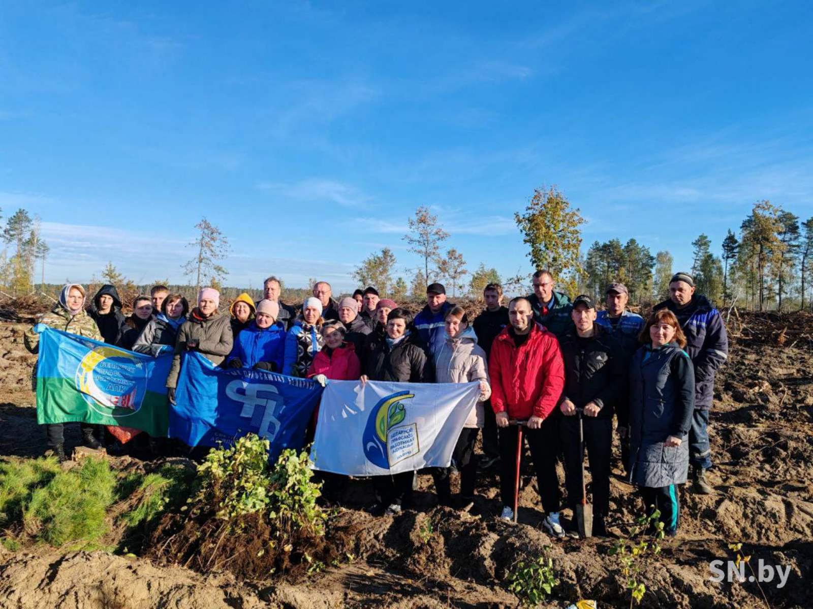 <p>Акция- Посадим лес Вместе<br />Члены первичной организации нашего учреждения приняли участие в республиканской акции- Посадим лес вместе!Мы надеемся что маленький вклад наших сотрудников принесет большую пользу белорусскому лесу!</p>