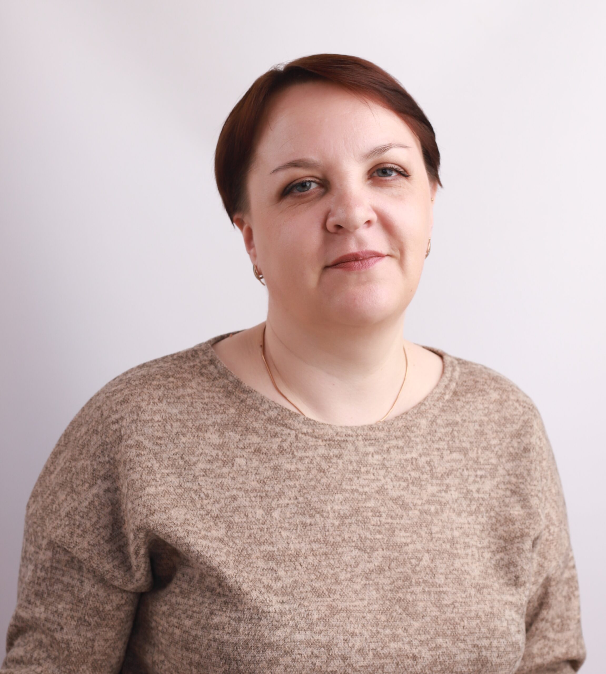 <p>Сугоняко Оксана Николаевна<br />Воспитатель дошкольного образования. Образование высшее. Высшая квалификационная категория.</p>